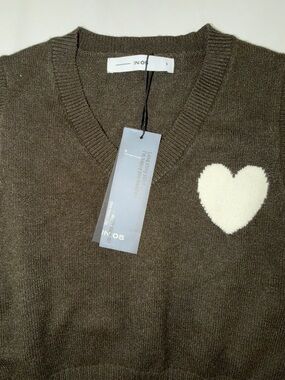 Olive V-Neck sleeveless Sweater with Cream Heart Accent